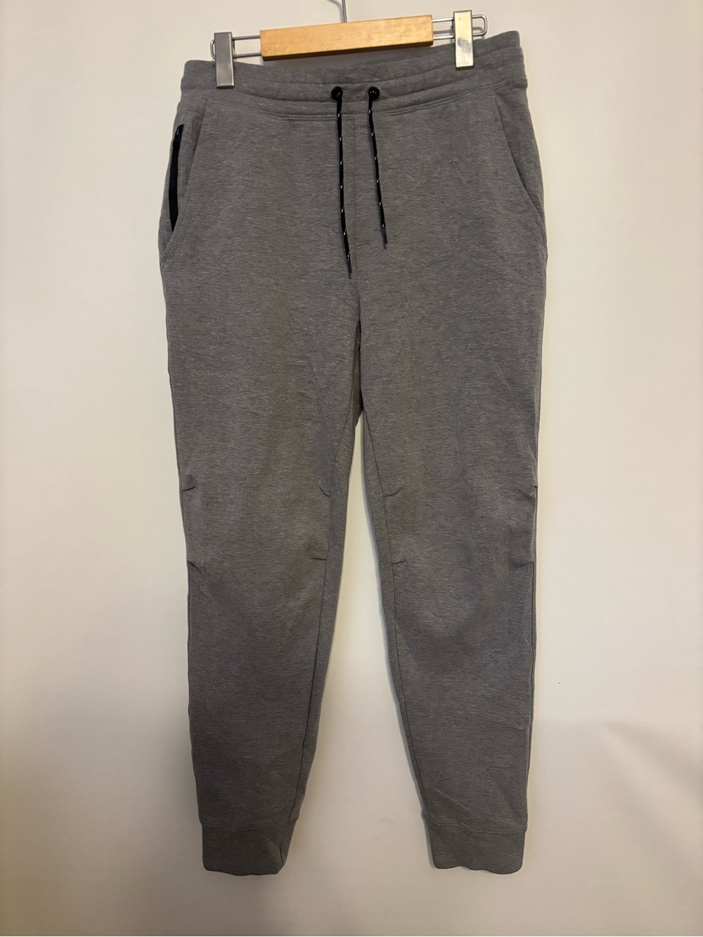 GAP Men's Charcoal Gray Sweatpants with Drawstring